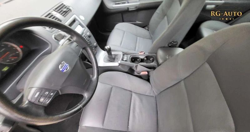 Volvo V50 cena 13900 przebieg: 233000, rok produkcji 2004 z Skierniewice małe 704